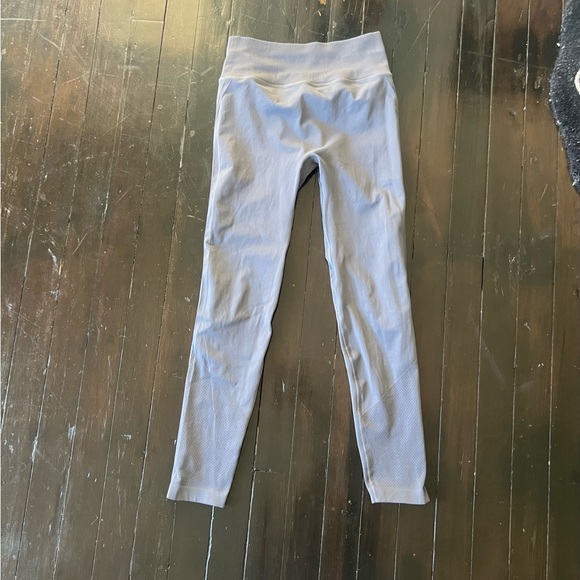 Lululemon Size 6 Gray High Rise Yoga Leggings - Picture 2 of 7